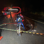 hauahuahauhauhauahhauhauahuahuahauhuColisão frontal entre motoneta e motocicleta termina com uma morte um adolescente inabilitado gravemente ferido