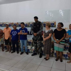 hauahuahauhauhauahhauhauahuahuahauhuLBV em parceria com a Polícia Militar, entrega cestas de alimentos em Ji-Paraná.