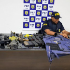 hauahuahauhauhauahhauhauahuahuahauhuPolícia Rodoviária Federal prende dupla com fuzis, explosivos e carro roubado em Ji-Paraná.