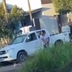 hauahuahauhauhauahhauhauahuahuahauhuHomem flagra mulher com outro em casa após  se desentenderem em Corona fest e susposto corno, destrói  carro da pessoa errada