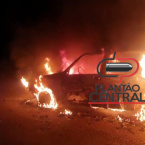 hauahuahauhauhauahhauhauahuahuahauhuVídeo! Homem compra carro no Mato Grosso e ao retornar para Rondônia carro pega fogo na zona rural após falta de combustível