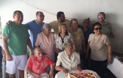 Famlia Coutinho festeja os 98 anos de sua matriarca Hermnia (ZILZA)
