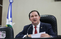 ‘Mauro Mendes alimenta um ódio feroz dos servidores públicos e profissionais da educação’, diz deputado Barranco