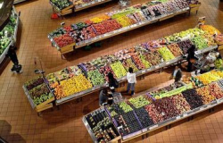 Preço dos alimentos acelera e liga alerta para inflação de 2022