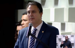 Camilo Santana propõe pacto nacional pela educação para superar ‘tempos sombrios’