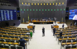 Centrão elabora PEC para anular decisões não unânimes do Supremo