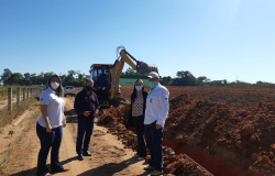 Prefeitura de Paranaíta realiza instalação para fornecimento de água potável na Fazenda Experimental do IFMT