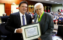 Pastor Sebastio Rodrigues recebeu comenda do TCE-MT
