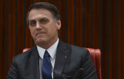 Bolsonaro defende fim da Justiça do Trabalho