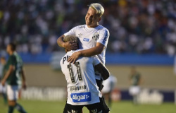 Com show de Soteldo, Santos vence Goiás no Serra Dourada