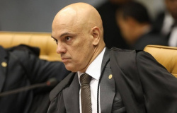 TSE suspende uma das ações que pede cassação de Bolsonaro