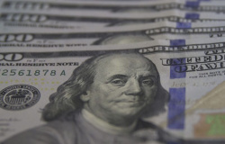 Dólar fecha abaixo de R$ 5,10 após decisão do BC norte-americano