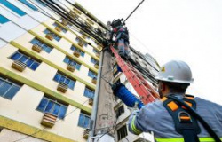 Mutirão da Prefeitura de Cuiabá e Energisa vai remover de postes fiação inservível de operadoras de telefonia