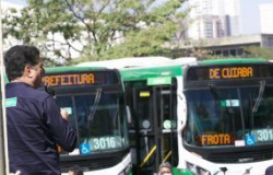 Horário atualizado:  Emanuel Pinheiro entrega mais 6 ônibus novos na segunda-feira, às 9h; Capital somará 150 novos veículos à população