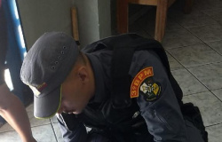 Policiais militares auxiliam mulher em trabalho de parto em Cuiabá