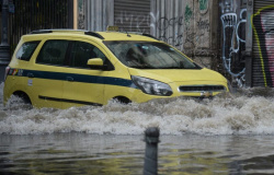Com fortes chuvas, município do Rio entra em estágio de atenção