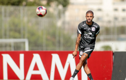 Vasco acerta a contratação do meio-campo Vitinho do Corinthians