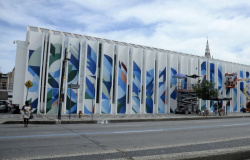 No Rio, grafiteiros pintam fachada da Biblioteca Parque Estadual
