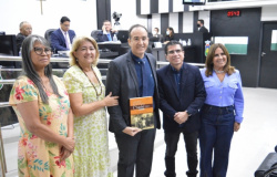 Tribuna Livre celebra os 303 anos da capital falando do livro "gente que fez e gente que faz Cuiabá"