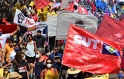 Trabalhadores da Educação se mobilizam no Dia do Servidor contra Reforma Administrativa
