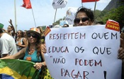 Duas PECs de Bolsonaro que tramitam no Congresso atacam direitos dos professores