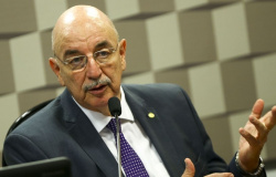 CPI quer ouvir ex-ministro Osmar Terra sobre "gabinete paralelo"