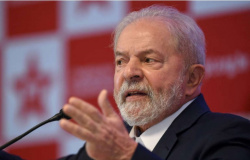 Lula e Lupi irritam Ciro Gomes, que ensaia desistência