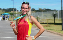MARCHA ATLÉTICA - Viviane Lyra bate recorde e obtém índice para Mundial nos 35 km marcha atlética