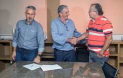 PATROCÍNIO: Sicredi e Mixto assinam contrato de parceria
