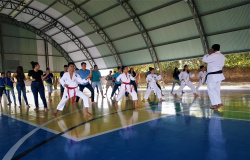PARANAITA - Projeto Karatê realiza atividade de apresentação sobre fundamentos do Karatê-Do Shotokan