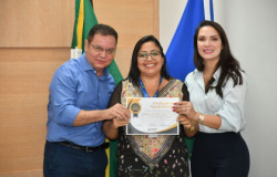 Servidores recebem Certificado de Agradecimento pelo trabalho em parceria com o TREMT