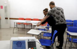 TSE começa nova etapa de testes com voluntários sobre urnas eletrônicas