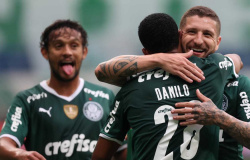 Palmeiras derrota o Red Bull Bragantino e volta a vencer no Brasileirão