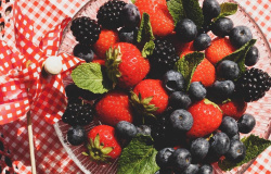 Como as frutas vermelhas podem beneficiar sua saúde e favorecer seu emagrecimento