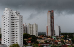Clima segue ameno em Cuiabá que poderá registrar chuva e trovoadas ao longo da semana