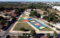 Emanuel Pinheiro entrega novo espaço de lazer para os moradores do Jardim Gramado