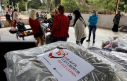 Força-tarefa de enfrentamento ao frio atende a 70 mulheres no Coxipó do Ouro; Campanha Aquece Cuiabá distribuiu cobertores