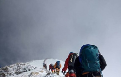Perdido em trilha, alpinista ignora ligação de resgate por ser de número desconhecido