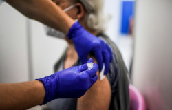 Portugal quer acelerar campanha de reforço da vacina anticovid