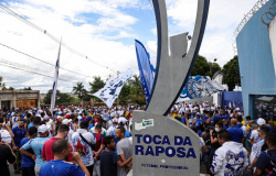 Torcedores do Cruzeiro protestam contra a saída de Fábio e cobram Ronaldo Fenômeno