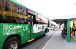 Prefeitura de Cuiabá implantou em 2021 mais de 500 novos abrigos de ônibus