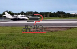 Veja video! Avião  com ex Deputado Airton Gurgacz faz aterrisagem forçada  no Aeroporto  em Ji-Paraná