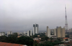Semana será de céu encoberto e chuva na Capital e Baixada Cuiabana