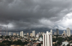 Previsão é de chuva para o final de semana com máxima de 39º C em Cuiabá