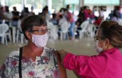 Lucas do Rio Verde é premiada por eficiência na aplicação de vacinas