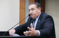 Executivo atende Nininho e libera R$ 1,8 milhão para compra de ambulâncias