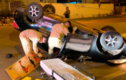 Motorista embriagado é preso após capotar o veículo e agredir bombeiros em Sorriso