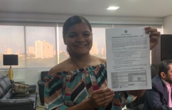 Filiada ao PT, Tigresa promete lutar por legalização das profissionais do sexo