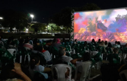 Alta Floresta: Cine Senar supera expectativas e reúne mais de 700 pessoas na praça