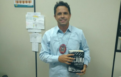 Trabalho de delegados e investigador da Polícia Civil de MT é citado em livro sobre o narcotráfico na fronteira